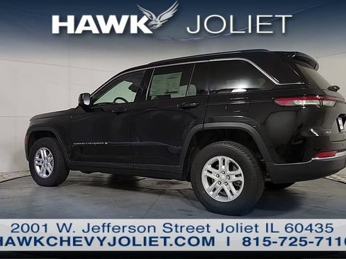 Used 2023 Jeep Grand Cherokee Laredo AWD/4WD image 5