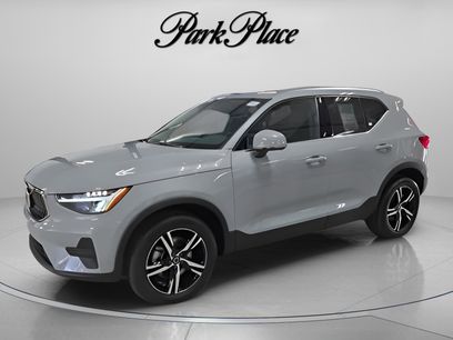 New 2025 Volvo XC40 B5 Core w/ Protection Package Premier