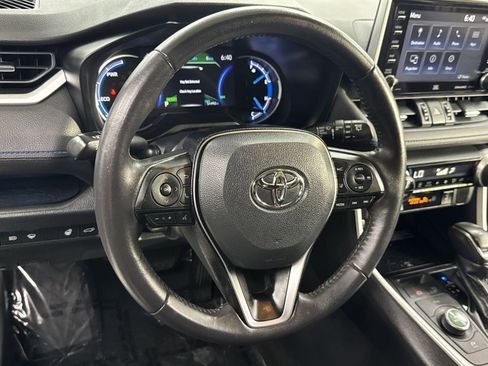 Used 2020 Toyota RAV4 XSE image 18