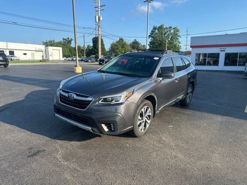 Used 2020 Subaru Outback Limited w/ Popular Package #2 AWD/4WD image 3
