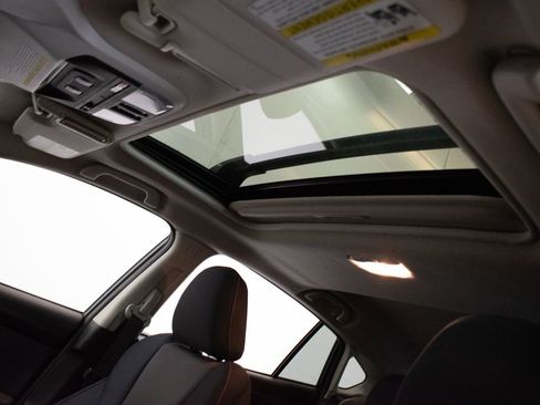 Used 2023 Subaru Crosstrek 2.0i Premium image 21