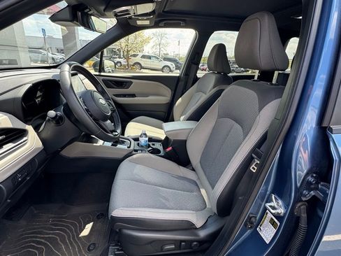 Used 2025 Subaru Forester Premium w/ Convenience Package #1 image 10