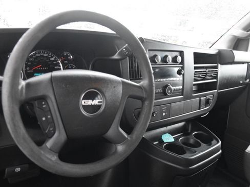 Used 2017 GMC Savana 2500 image 12