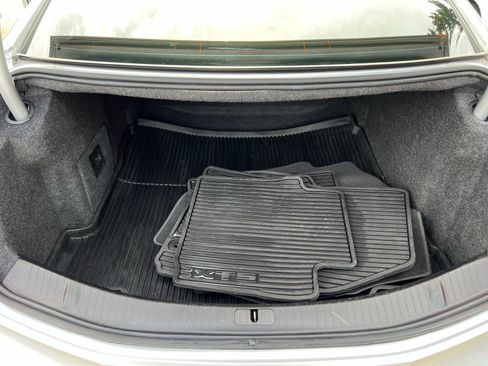 Used 2016 Cadillac XTS Luxury w/ Driver Awareness Package image 10