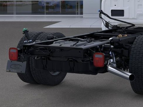 New 2026 Ford F550 4x4 Crew Cab image 21