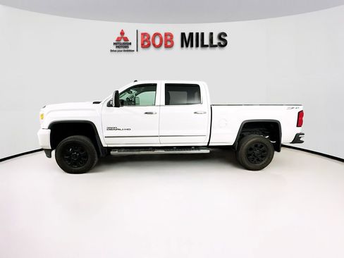 Used 2015 GMC Sierra 3500 Denali w/ Duramax Plus Package image 4