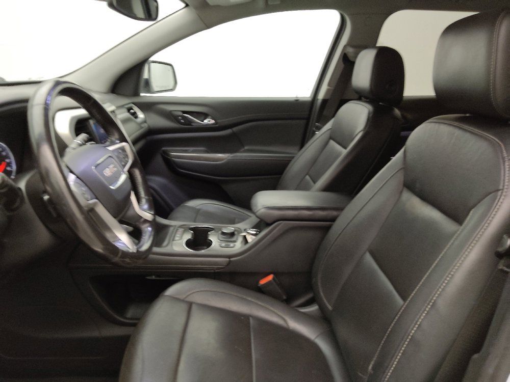 Used 2020 GMC Acadia SLT FWD image 17