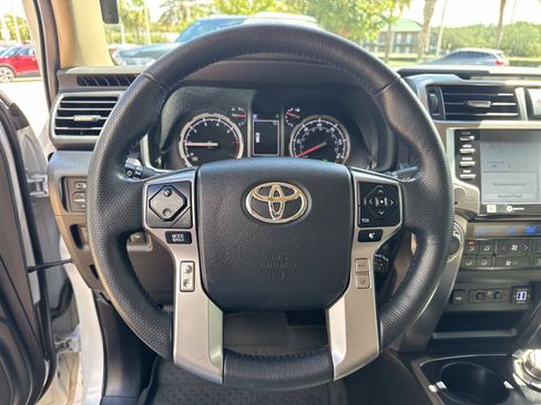 Used 2024 Toyota 4Runner Limited AWD/4WD image 27