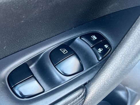 Used 2016 Nissan Rogue SL w/ SL Premium Package image 14