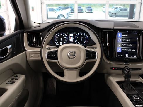 Used 2021 Volvo XC60 T5 Inscription w/ Protection Package Premier FWD image 21