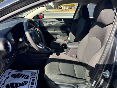 Used 2020 Kia Forte Sedan FWD image 12