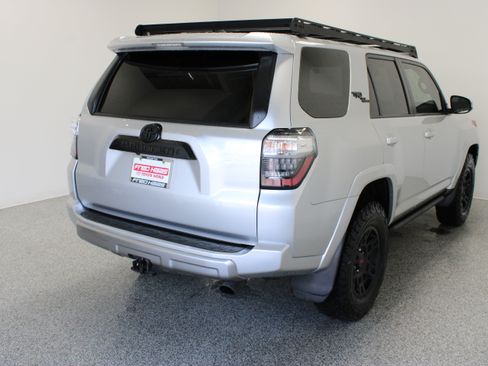 Used 2023 Toyota 4Runner TRD Off-Road Premium w/ Moonroof Package AWD/4WD image 7