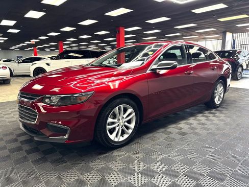 Used 2018 Chevrolet Malibu LT FWD image 8