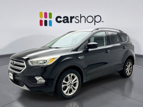 Used 2017 Ford Escape SE w/ SE Leather Comfort Package AWD/4WD image 1