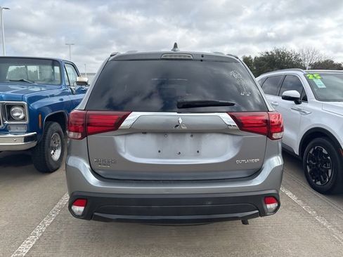Used 2018 Mitsubishi Outlander LE image 8