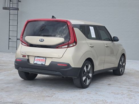 Used 2020 Kia Soul EX image 8