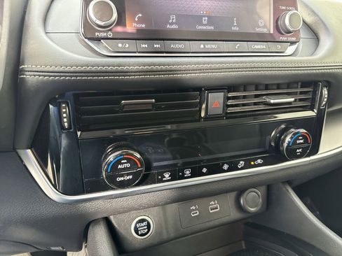Certified 2022 Nissan Rogue SV AWD/4WD image 10