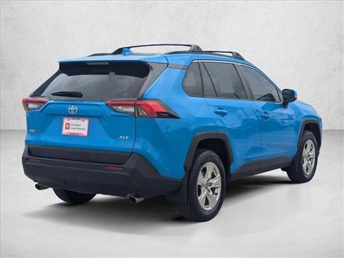 Certified 2021 Toyota RAV4 XLE w/ Convenience Package FWD image 5