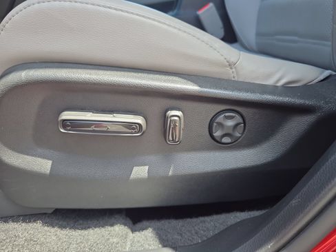 Used 2022 Honda CR-V Touring image 16