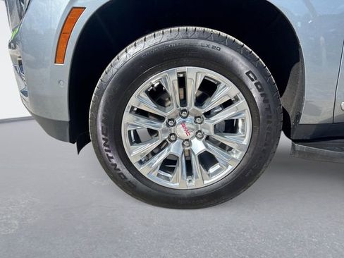 Used 2025 GMC Yukon XL Denali AWD/4WD image 10