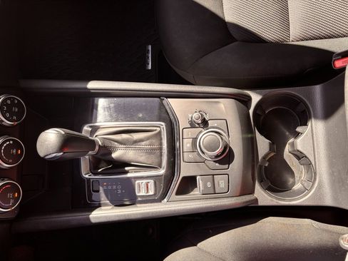 Used 2018 MAZDA CX-5 Sport image 25