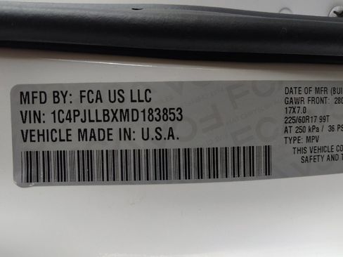 Used 2021 Jeep Cherokee Latitude Plus FWD image 33