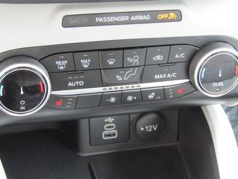 Used 2024 Ford Escape Active AWD/4WD image 25