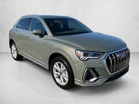 Used 2025 Audi Q3 2.0T Premium Plus w/ Premium Plus Package image 3