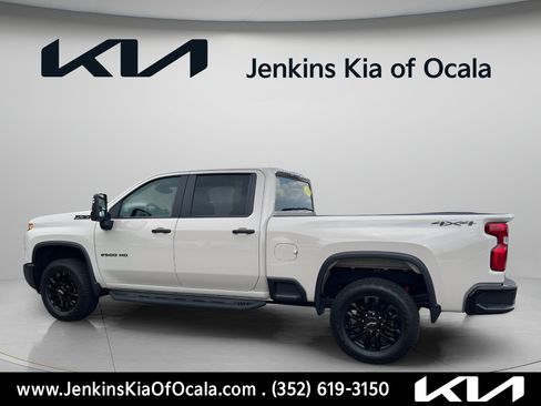 Used 2026 Chevrolet Silverado 2500 Custom w/ Custom Value Package AWD/4WD image 8