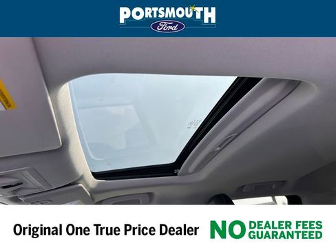 New 2025 Ford Maverick Lobo image 8