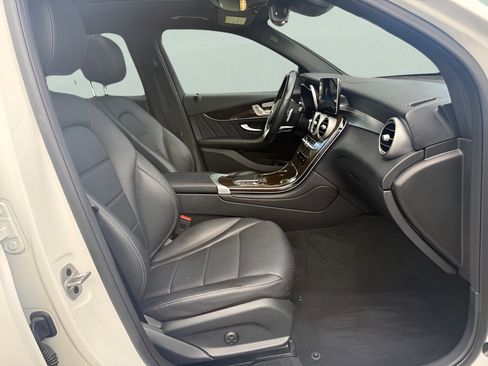 Used 2022 Mercedes-Benz GLC 300 4MATIC image 13