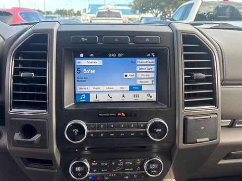 Used 2018 Ford Expedition Max XLT w/ Equipment Group 202A RWD image 12