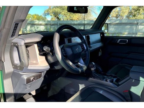 New 2025 Ford Bronco Outer Banks w/ Sasquatch Package image 6