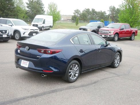 Used 2024 MAZDA MAZDA3 s FWD image 5
