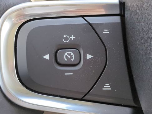 New 2026 Volvo XC40 B5 Ultra AWD/4WD image 20