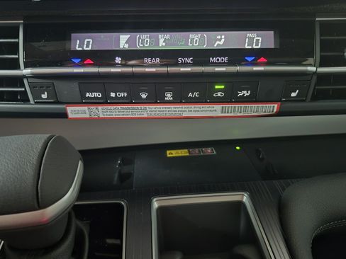 New 2026 Toyota Sienna XLE FWD image 26