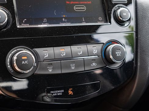 Used 2019 Nissan Rogue Sport S AWD/4WD image 18