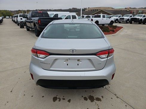 Used 2024 Toyota Corolla LE image 5
