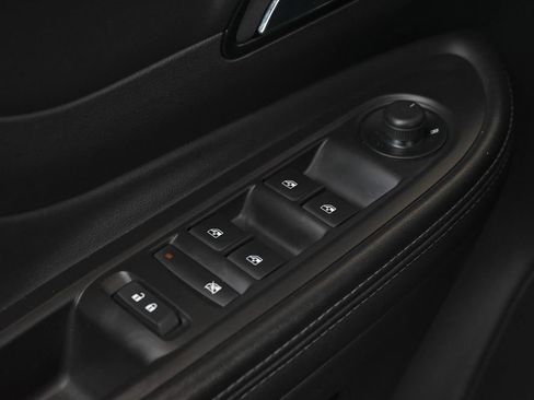 Used 2022 Buick Encore Preferred w/ Safety Package FWD image 30