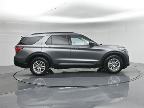 Used 2025 Ford Explorer Active w/ Active Comfort Package RWD image 30