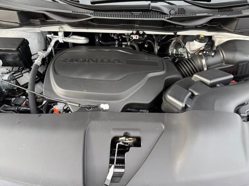 Certified 2026 Honda Odyssey Touring image 11