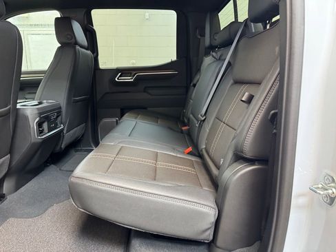 New 2026 Chevrolet Silverado 1500 High Country w/ Technology Package AWD/4WD image 17