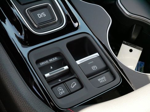 Certified 2026 Honda Pilot Black Edition image 25