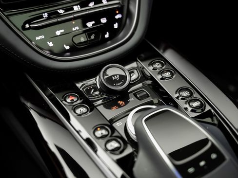Used 2024 Aston Martin DBX 707 AWD/4WD image 52