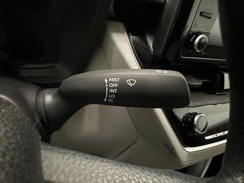 Certified 2022 Toyota Corolla Cross L FWD image 31