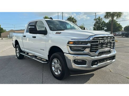 Used 2025 RAM 2500 Big Horn AWD/4WD image 8