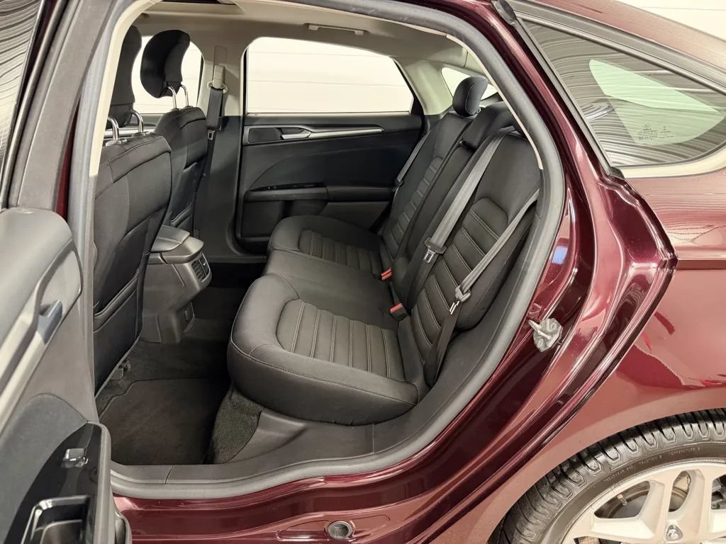 Used 2013 Ford Fusion SE FWD image 23