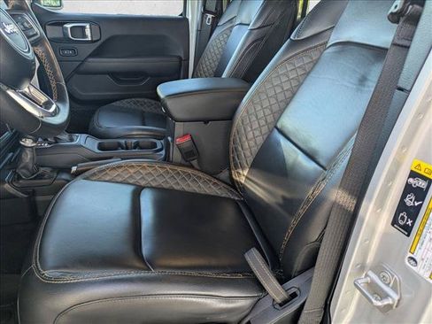 Used 2023 Jeep Wrangler Unlimited Sahara AWD/4WD image 13