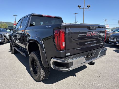 Used 2025 GMC Sierra 1500 SLT AWD/4WD image 9