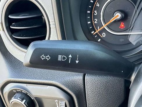 Used 2025 Jeep Wrangler Sport S image 29